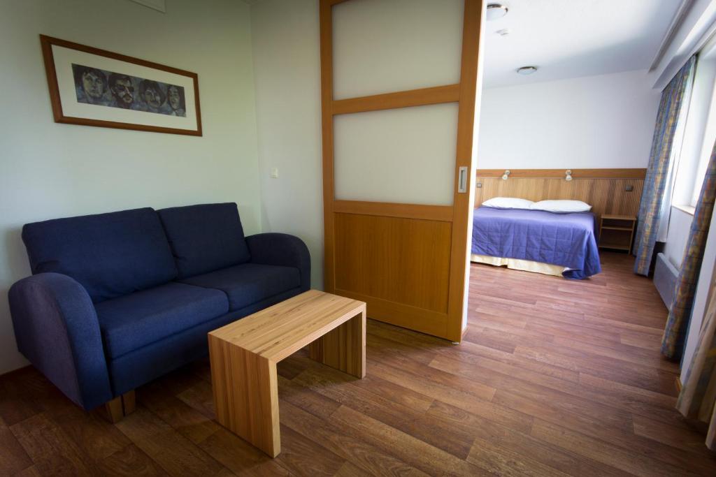Hotelli Pesti Паркано Экстерьер фото