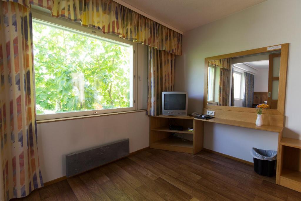 Hotelli Pesti Паркано Экстерьер фото